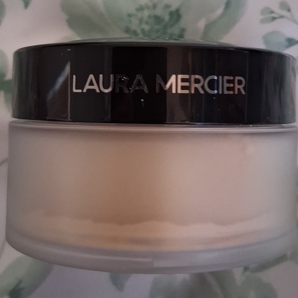 Laura Mercier Black Setting Powder Box